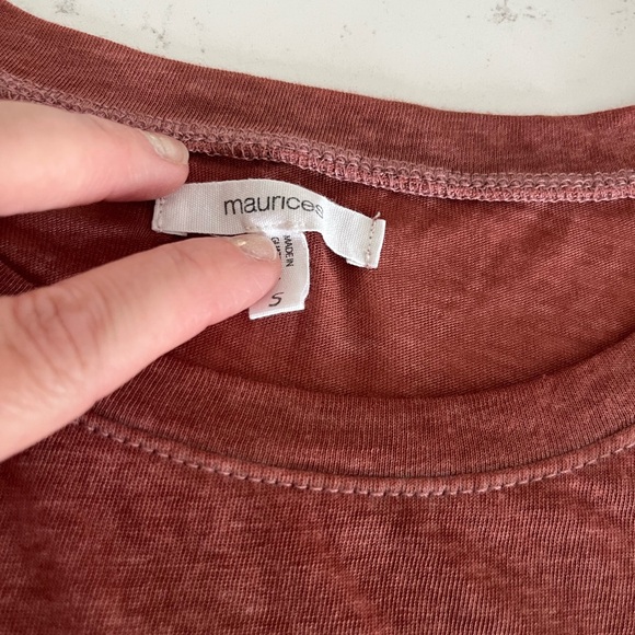 Maurice’s tshirt, size small, EUC - Picture 2 of 2